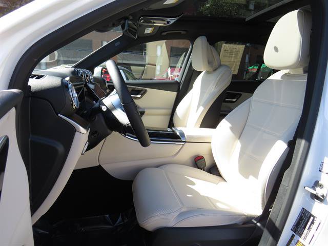 Used 2026 Mercedes-Benz GLC 300 4MATIC image 21