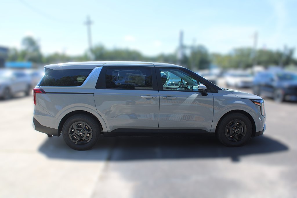 New 2027 Kia Carnival LX FWD image 5