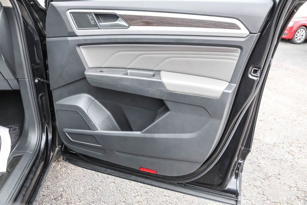 Used 2023 Volkswagen Atlas SE w/ Panoramic Sunroof Package image 44