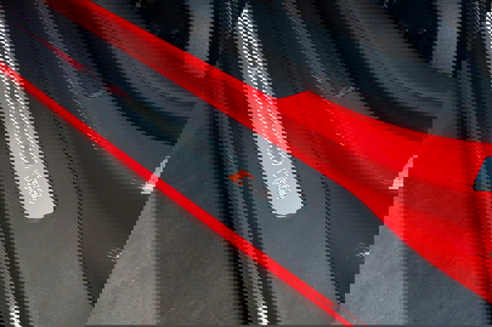 Used 2014 Audi R8 V8 w/ Convenience Package image 23