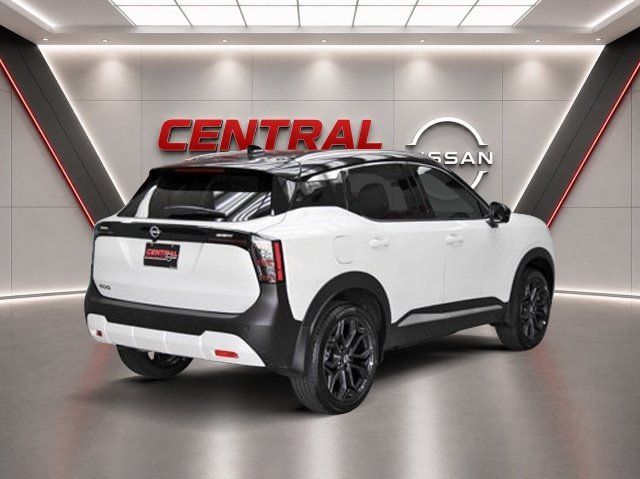 New 2027 Nissan Kicks SR w/ SR Premium Package FWD image 4