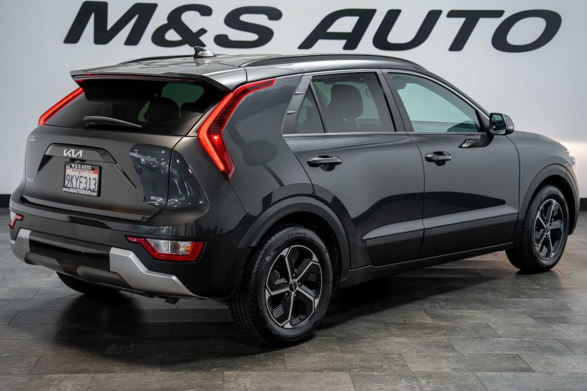 Used 2024 Kia Niro EX FWD image 4