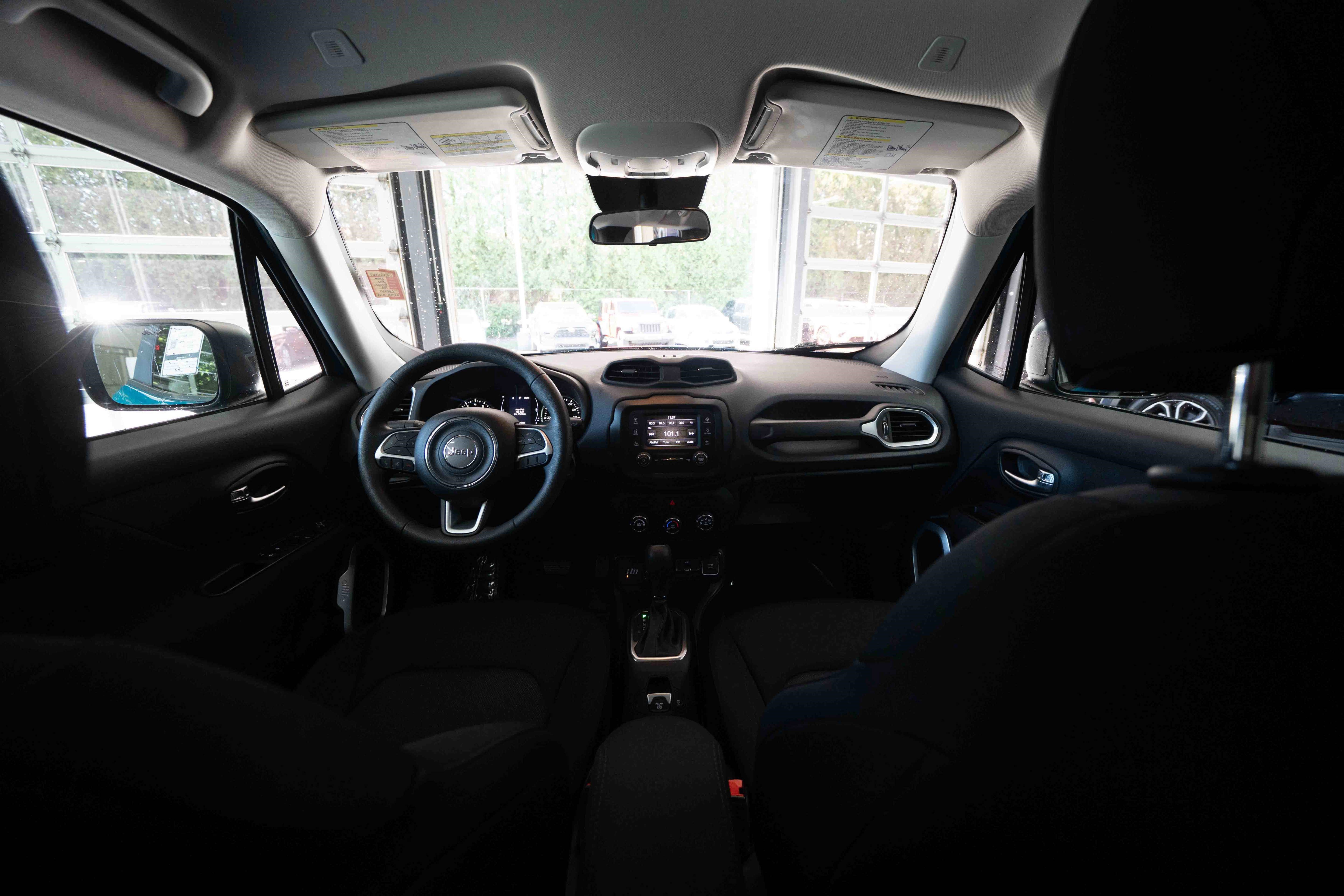 Used 2020 Jeep Renegade Sport w/ Sport Appearance Group AWD/4WD image 19