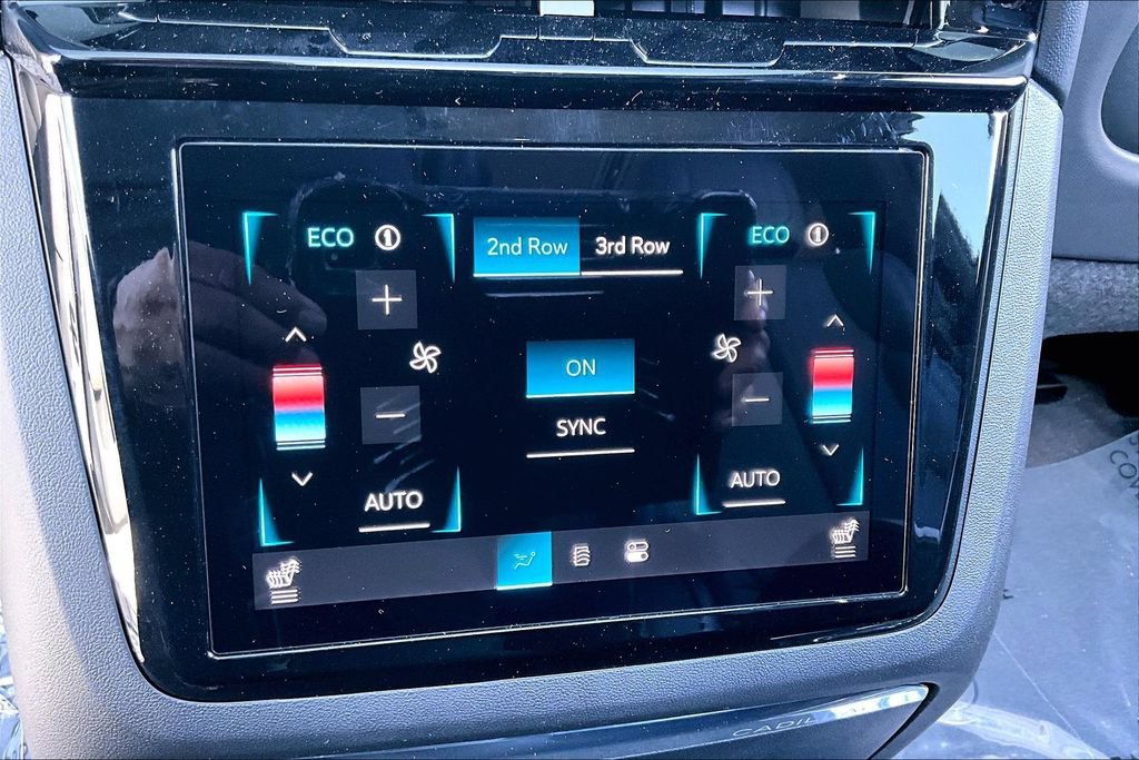 New 2026 Cadillac Escalade IQ Luxury 2 w/ LPO, Floor Liner Package AWD/4WD image 19