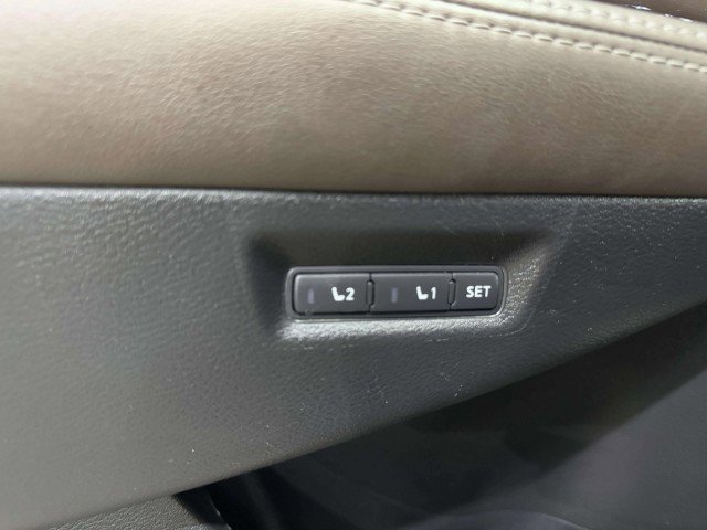 Used 2017 Nissan Murano Platinum image 13