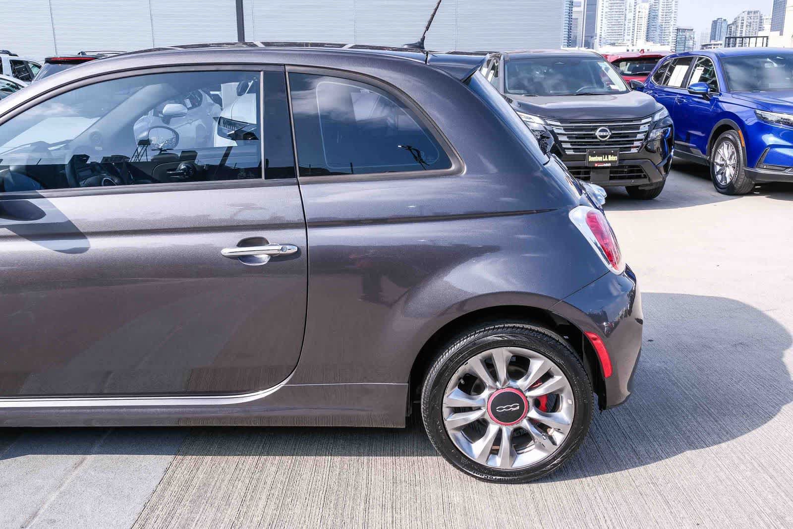 Used 2015 FIAT 500 Sport w/ Comfort/Convenience Group FWD image 8