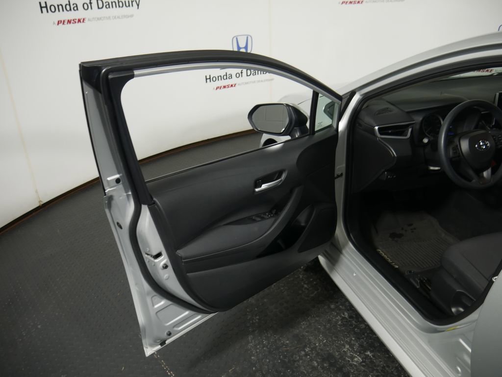 Used 2020 Toyota Corolla LE image 10