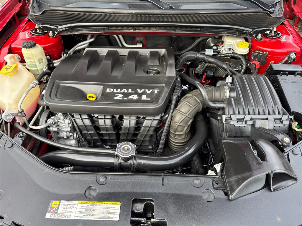 Used 2013 Dodge Avenger SXT image 8