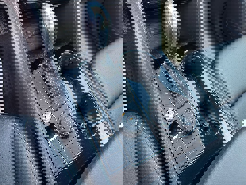 Used 2023 Volkswagen Atlas SE image 15