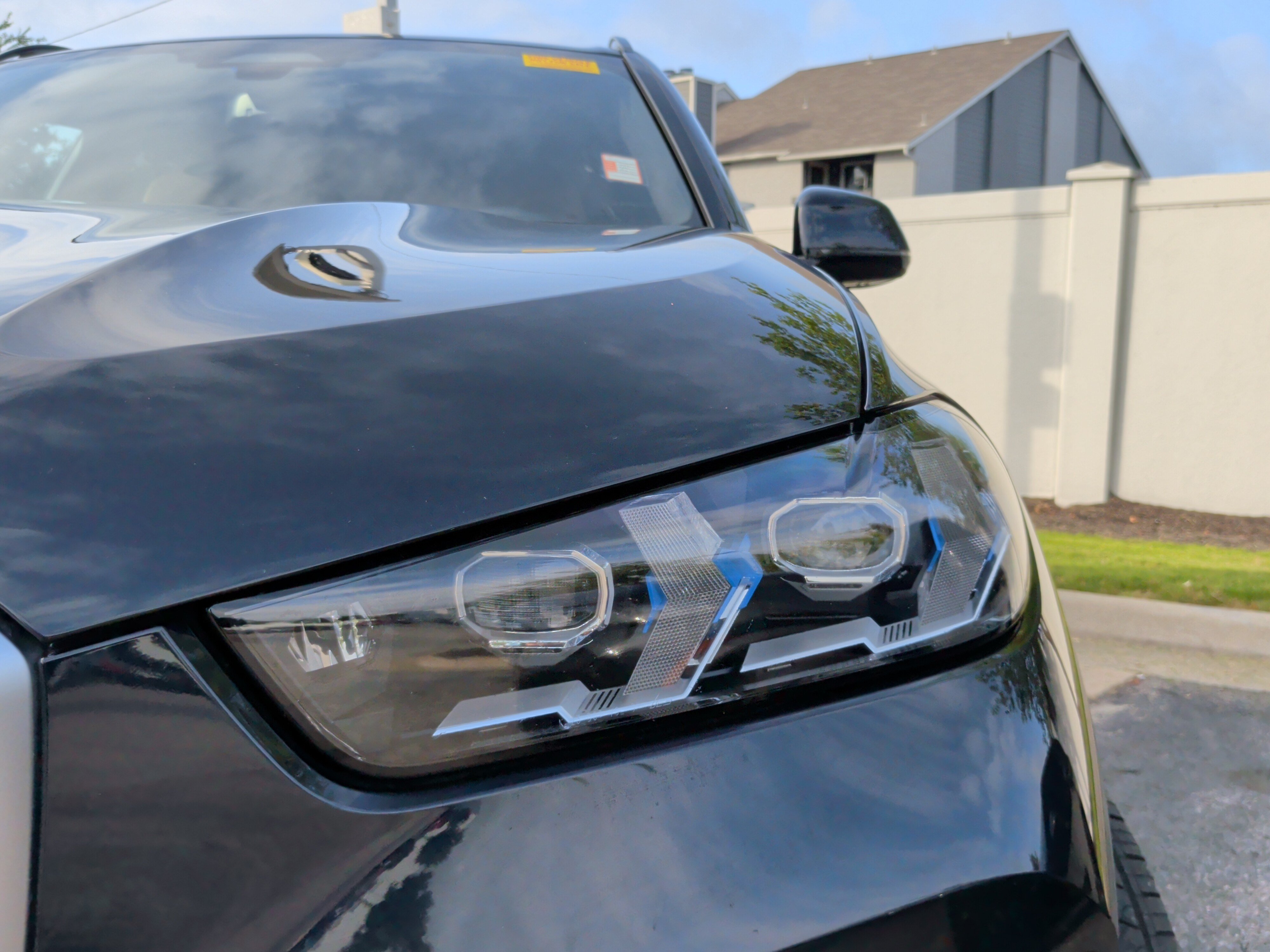 Used 2024 BMW X5 xDrive50e w/ Executive Package AWD/4WD image 3