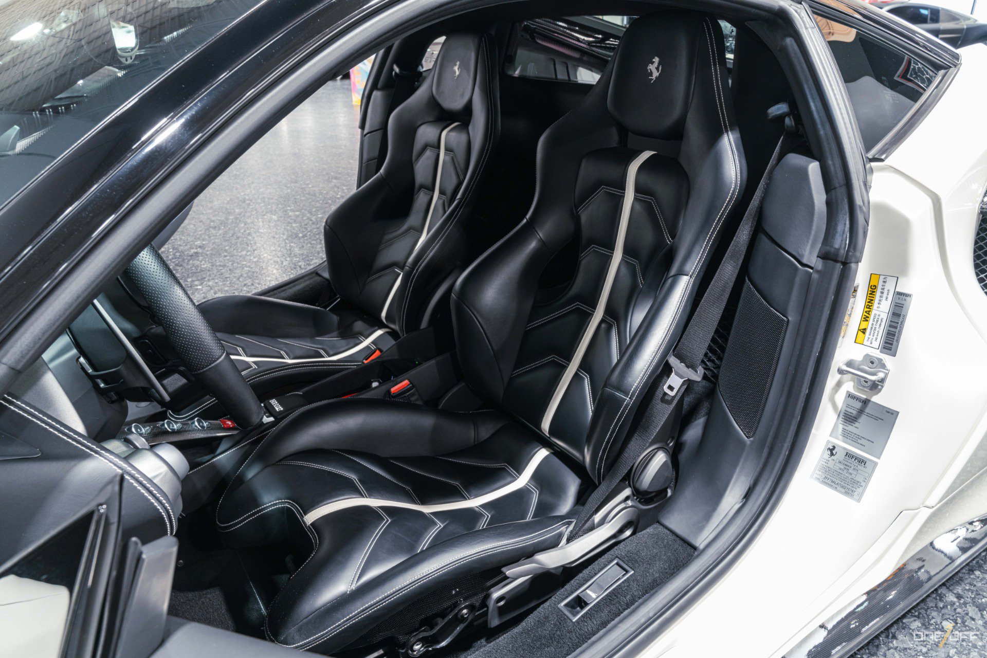 Used 2016 Ferrari 488 GTB RWD image 18