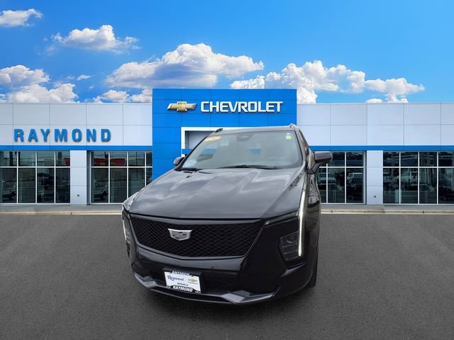 Certified 2024 Cadillac XT4 Sport w/ Technology Package AWD/4WD image 8