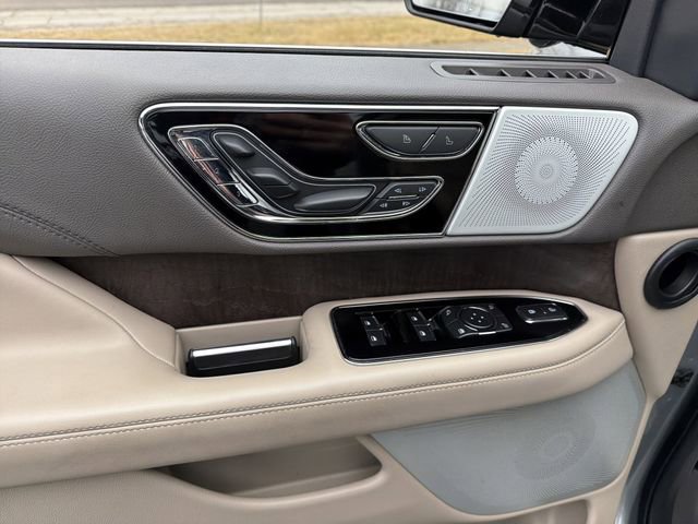 Used 2022 Lincoln Navigator Reserve image 14