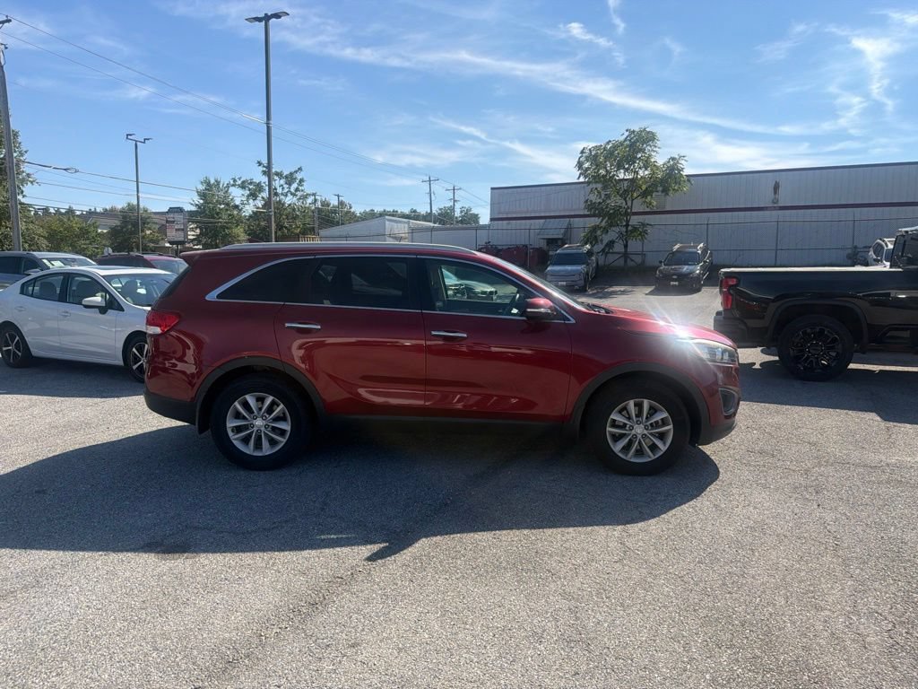 Used 2016 Kia Sorento FWD w/ LX Convenience Package image 4