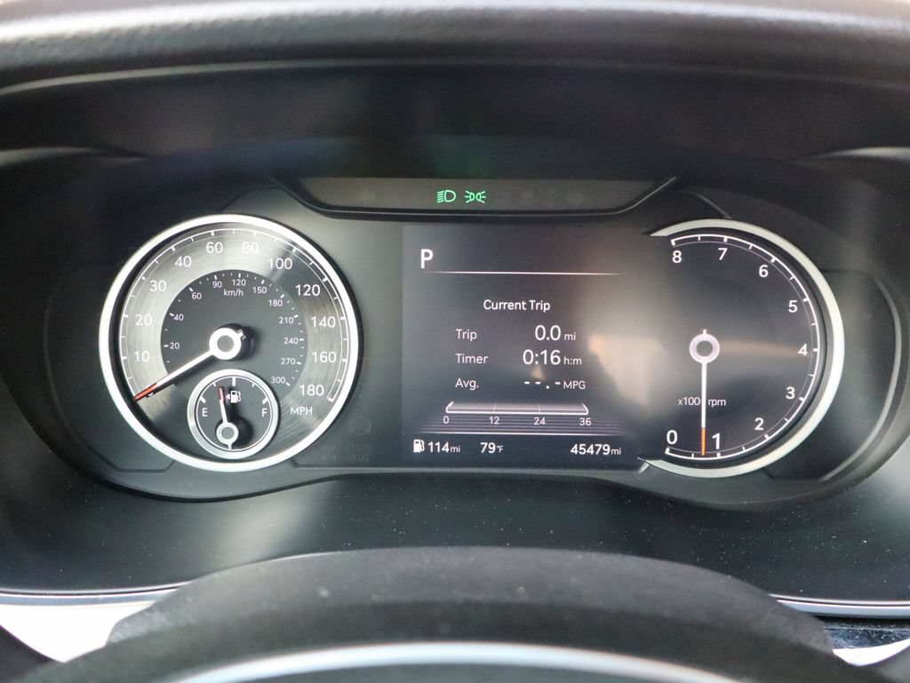Used 2025 Genesis G70 2.5T AWD/4WD image 27