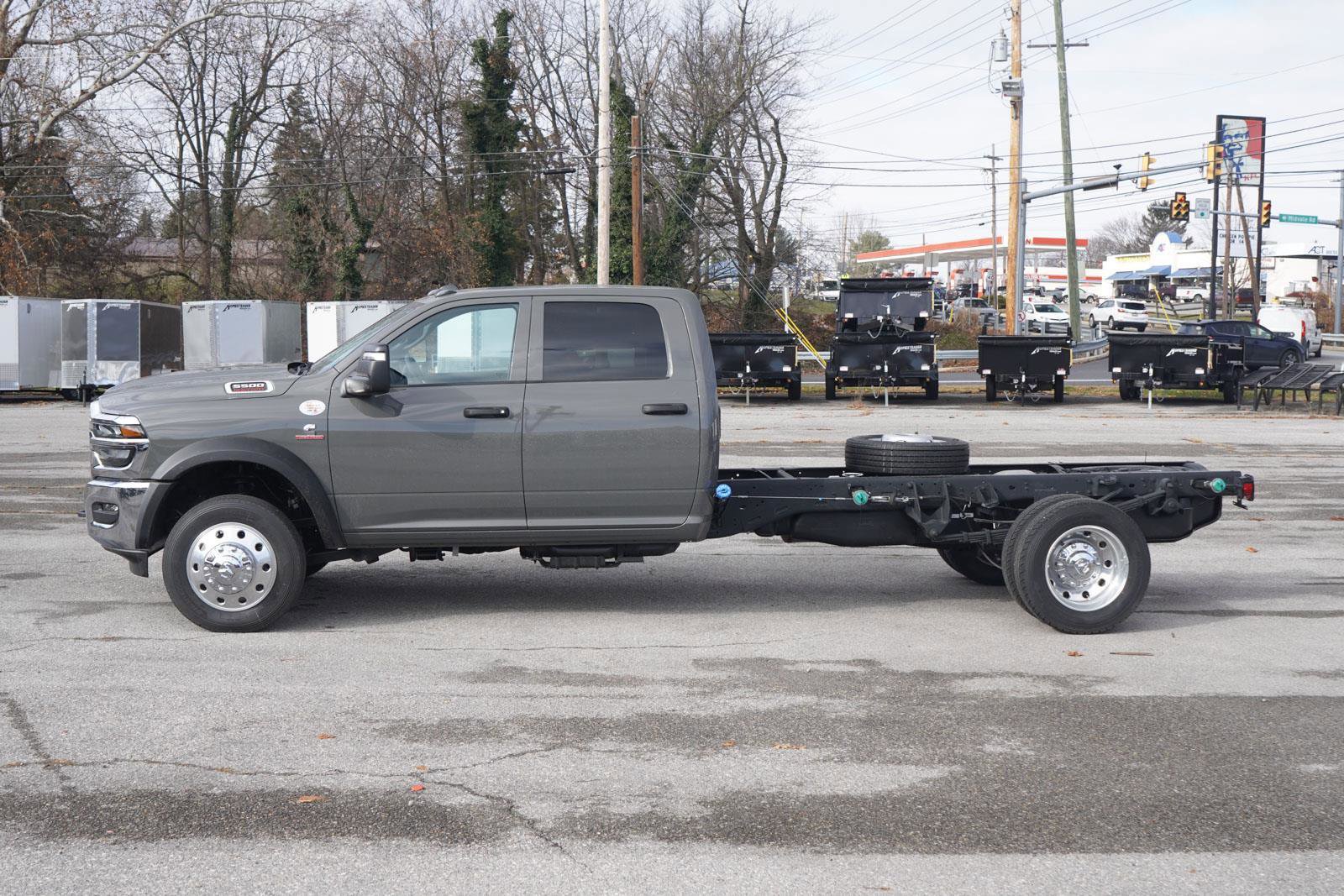 New 2026 RAM 5500 Tradesman w/ Chrome Appearance Group image 7