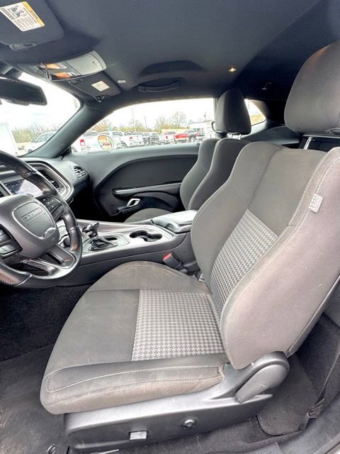 Used 2021 Dodge Challenger R/T w/ Blacktop Package image 10