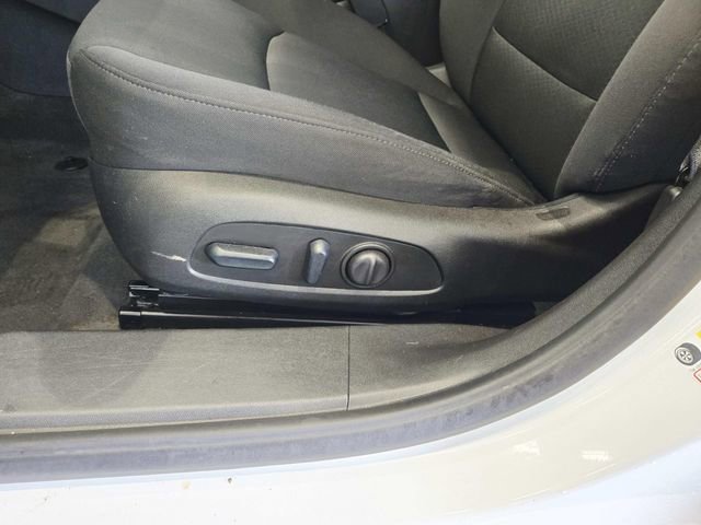 Used 2024 Chevrolet Malibu LT image 31