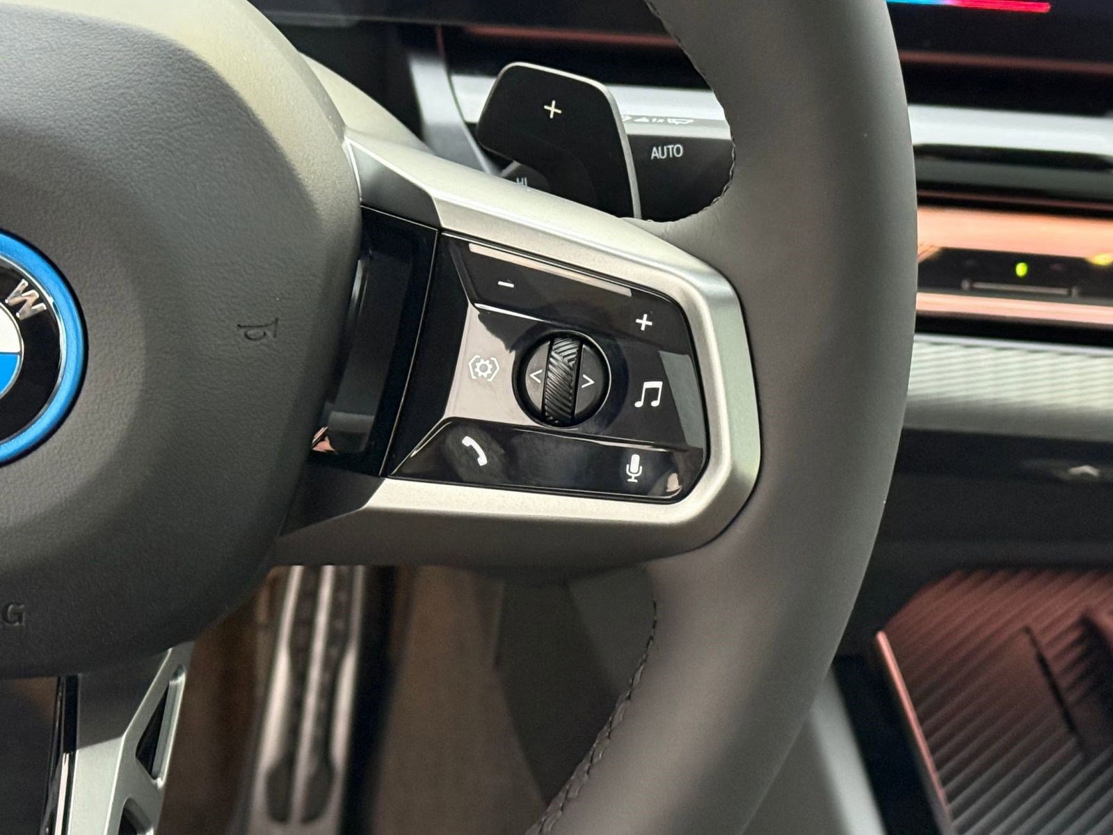 New 2026 BMW 550e xDrive AWD/4WD image 26