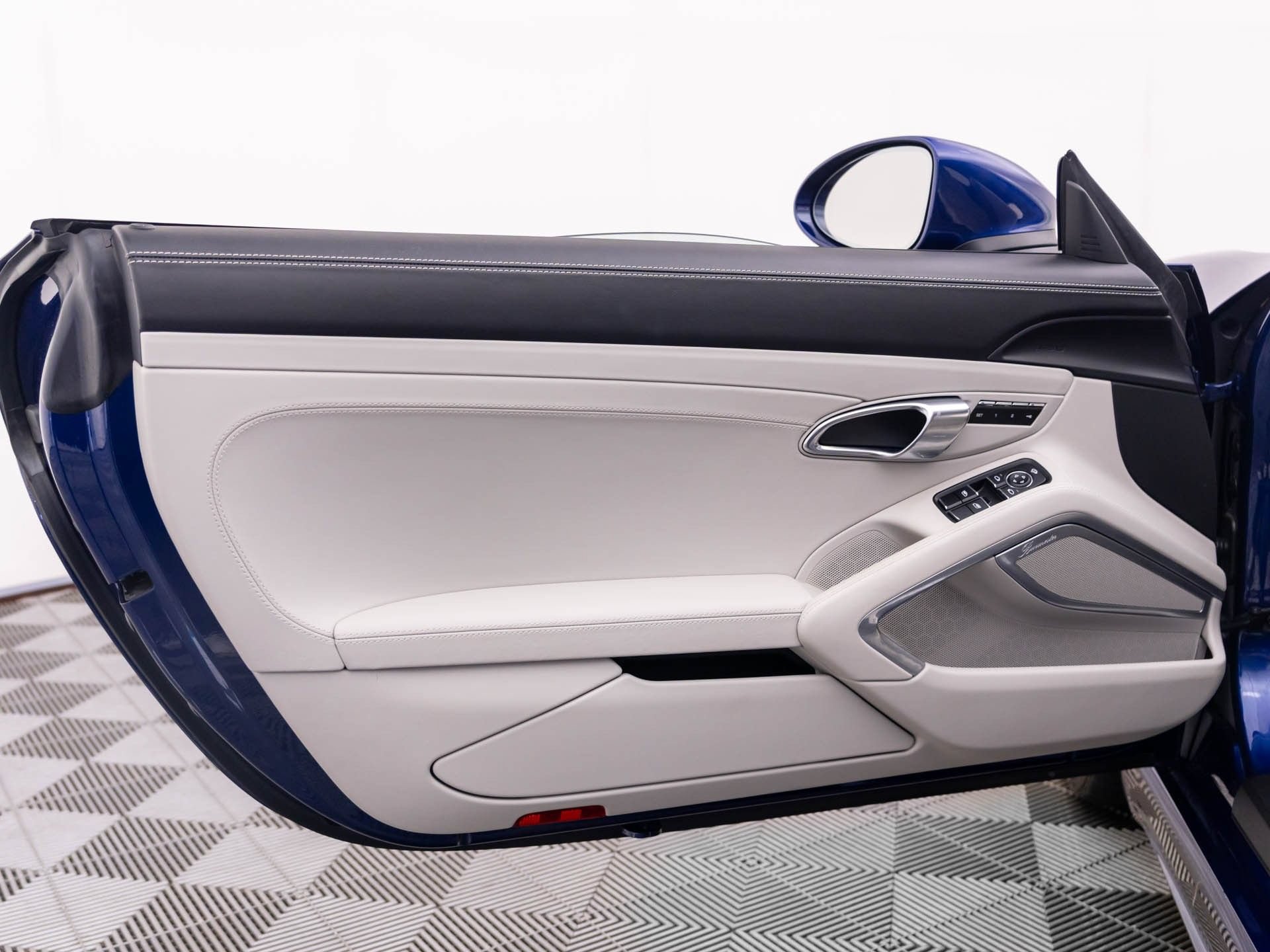 Certified 2023 Porsche 718 Boxster GTS RWD image 14
