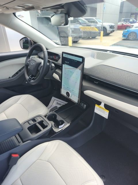 New 2025 Ford Mustang Mach-E Premium image 17