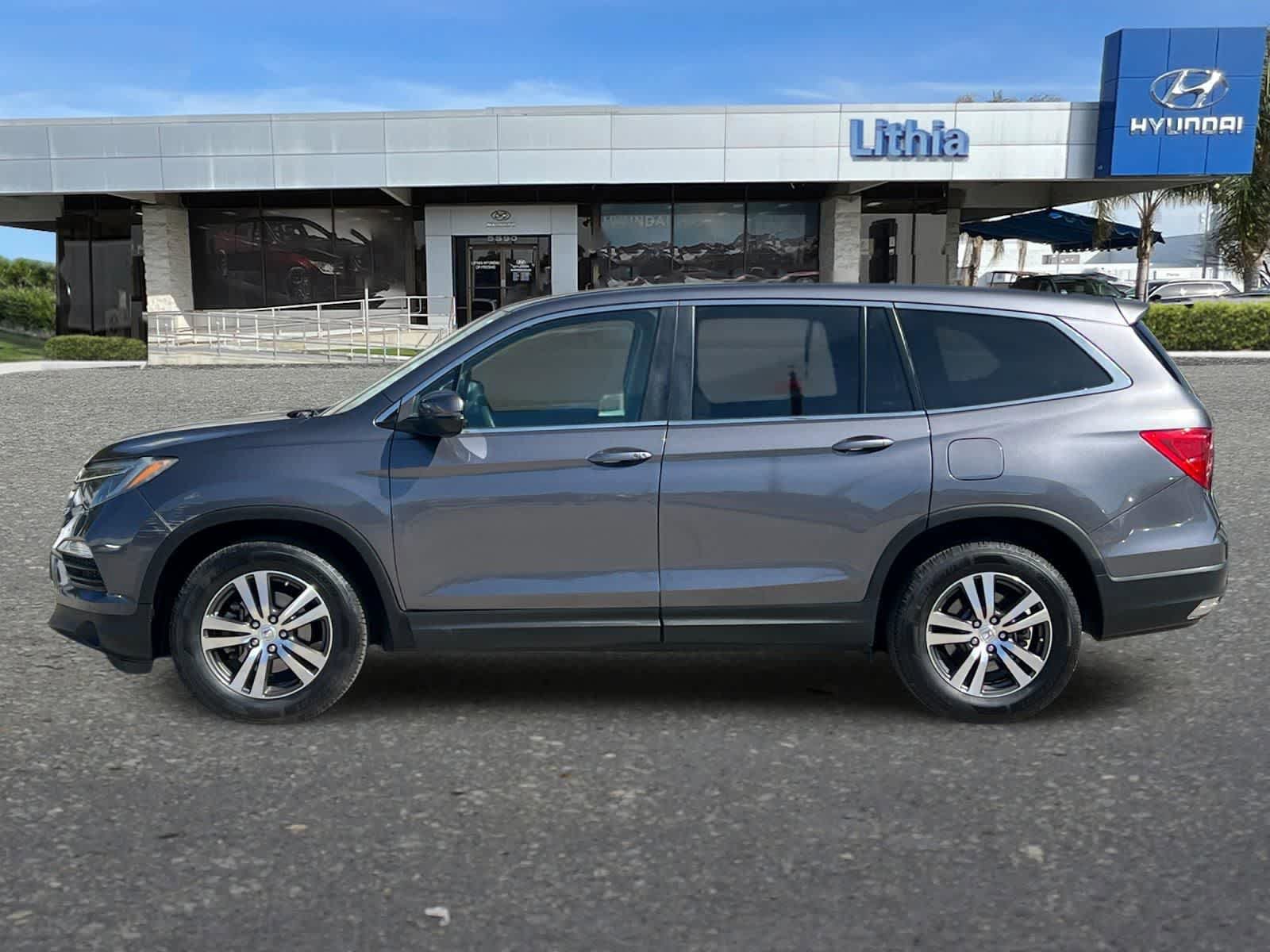 Used 2017 Honda Pilot EX image 6