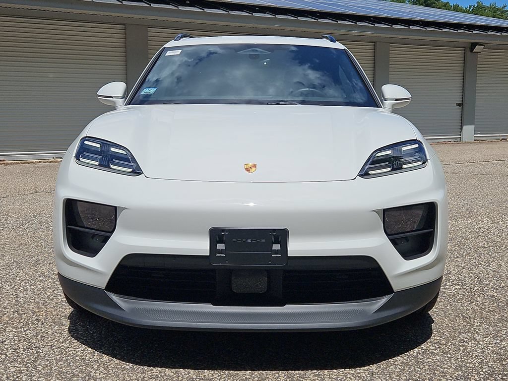 Certified 2025 Porsche Macan 4 Electric AWD/4WD image 10