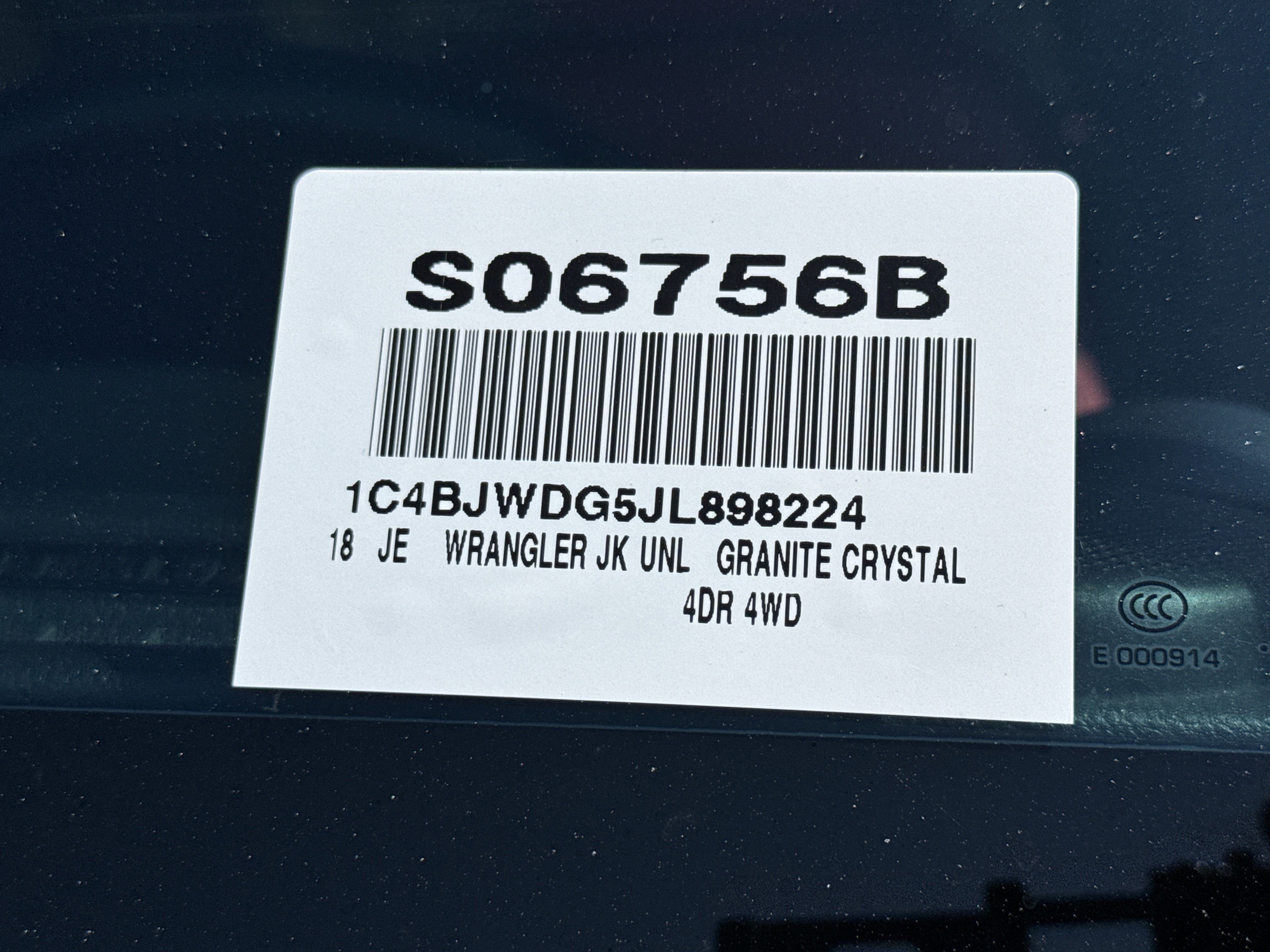 Used 2018 Jeep Wrangler Unlimited Sport w/ Connectivity Group image 30