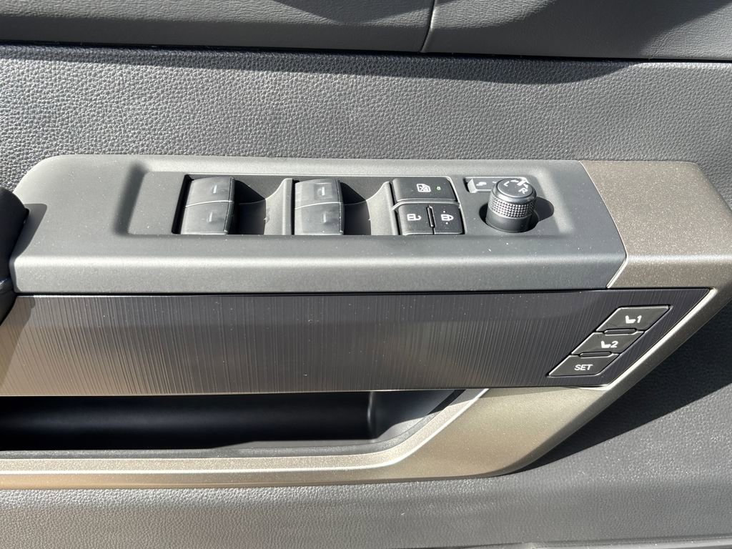 New 2026 Toyota Tundra Platinum image 5