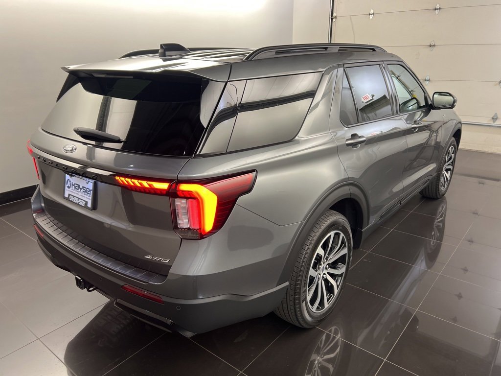 New 2025 Ford Explorer ST-Line image 7