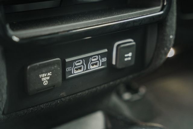 Used 2024 Jeep Wagoneer L Series II image 46