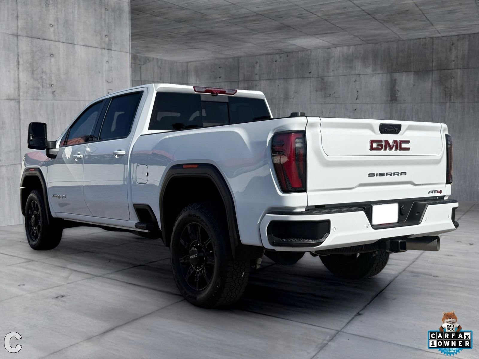 Certified 2025 GMC Sierra 2500 AT4 w/ Technology Package AWD/4WD image 4