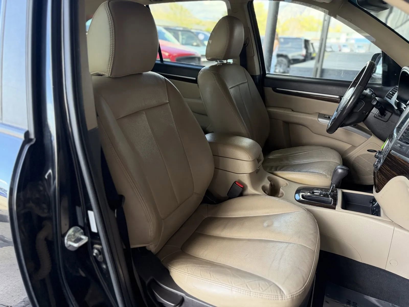 Used 2011 Hyundai Santa Fe Limited w/ Navigation Pkg 4 image 18