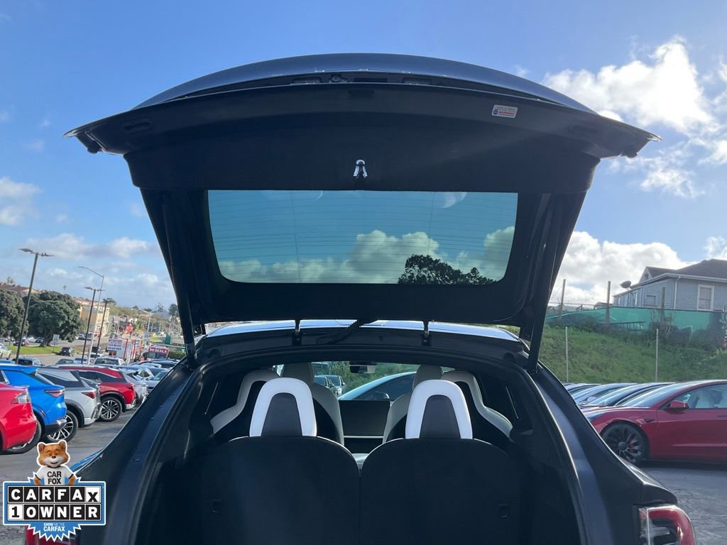 Used 2023 Tesla Model X Plaid image 9
