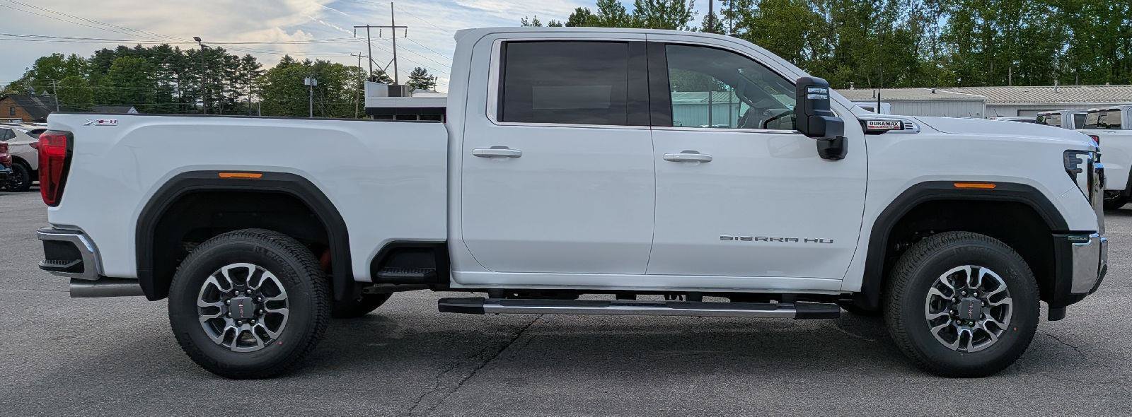 New 2026 GMC Sierra 2500 SLE w/ SLE Value Package; AWD/4WD image 6