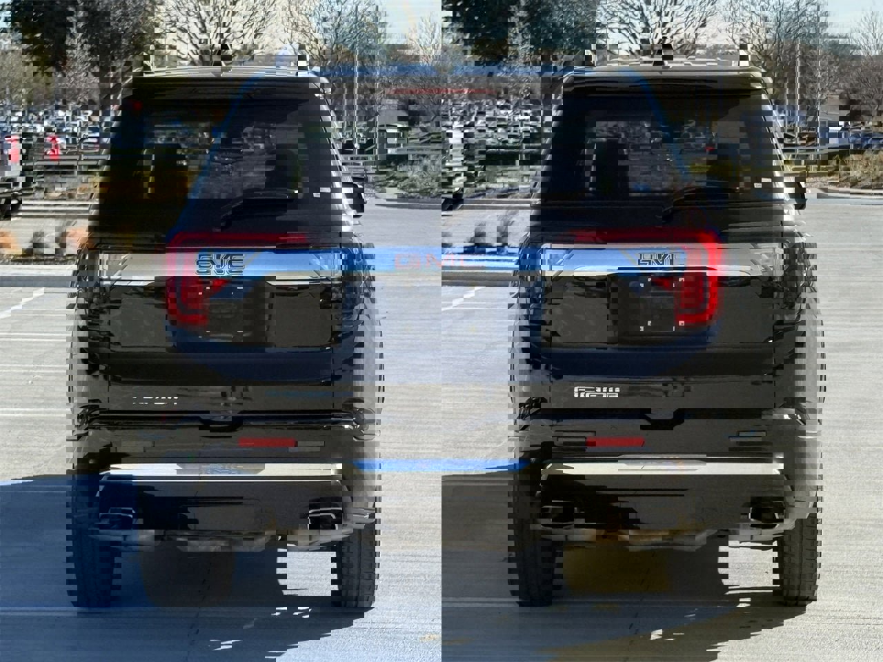 Used 2022 GMC Acadia Denali w/ Denali Technology Package image 5