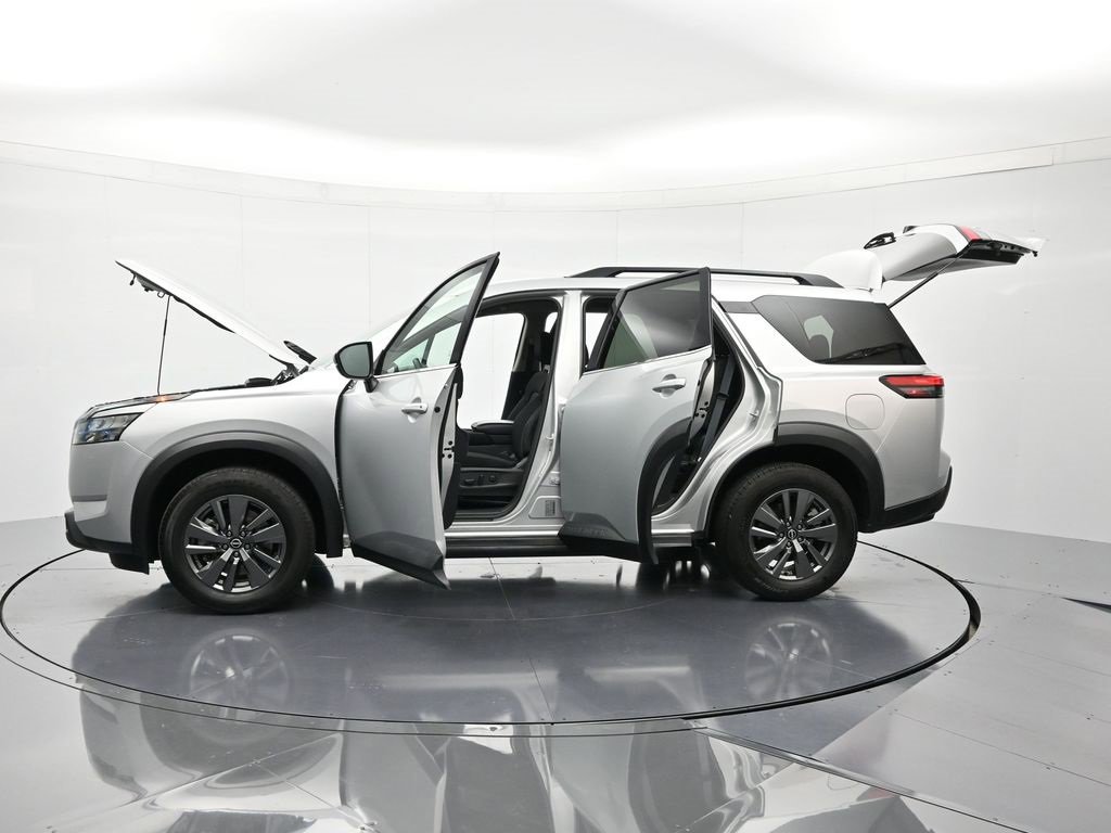 Certified 2024 Nissan Pathfinder SV image 47