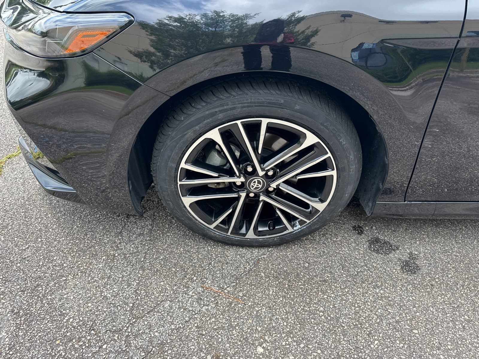 Used 2025 Toyota Camry XLE FWD image 11
