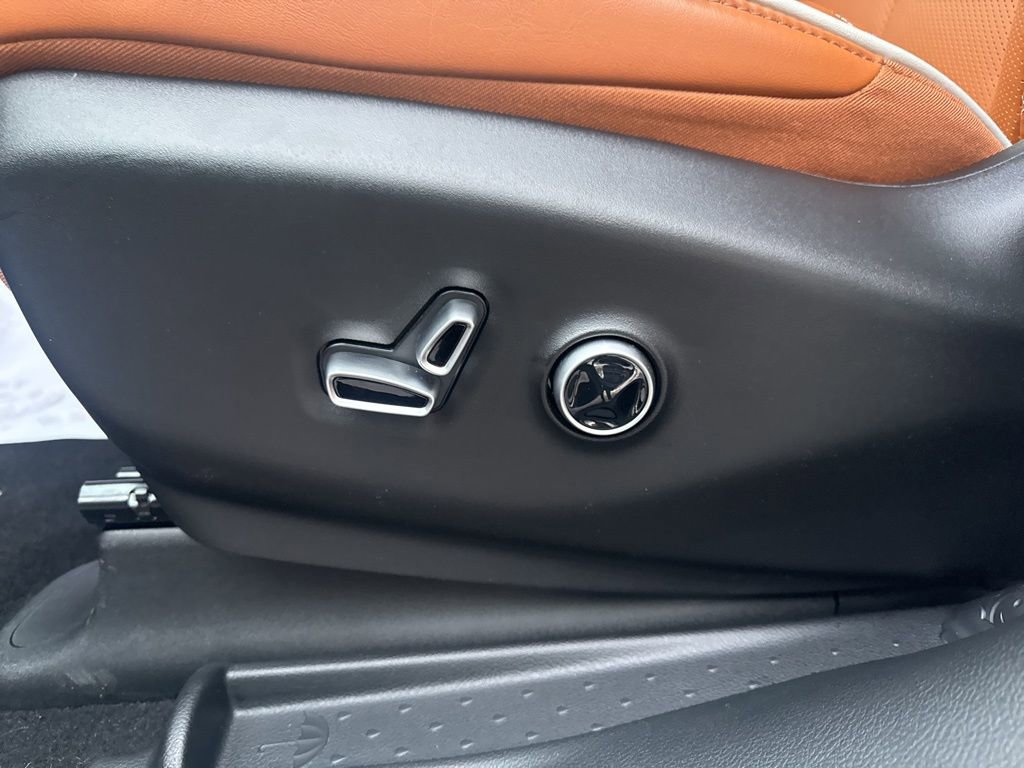 New 2026 Chrysler Pacifica Pinnacle image 24