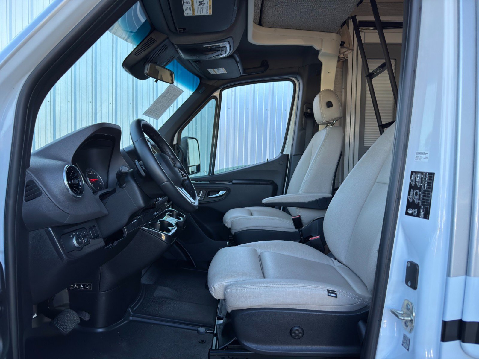 Used 2021 Mercedes-Benz Sprinter 3500 w/ Acoustic Package image 14
