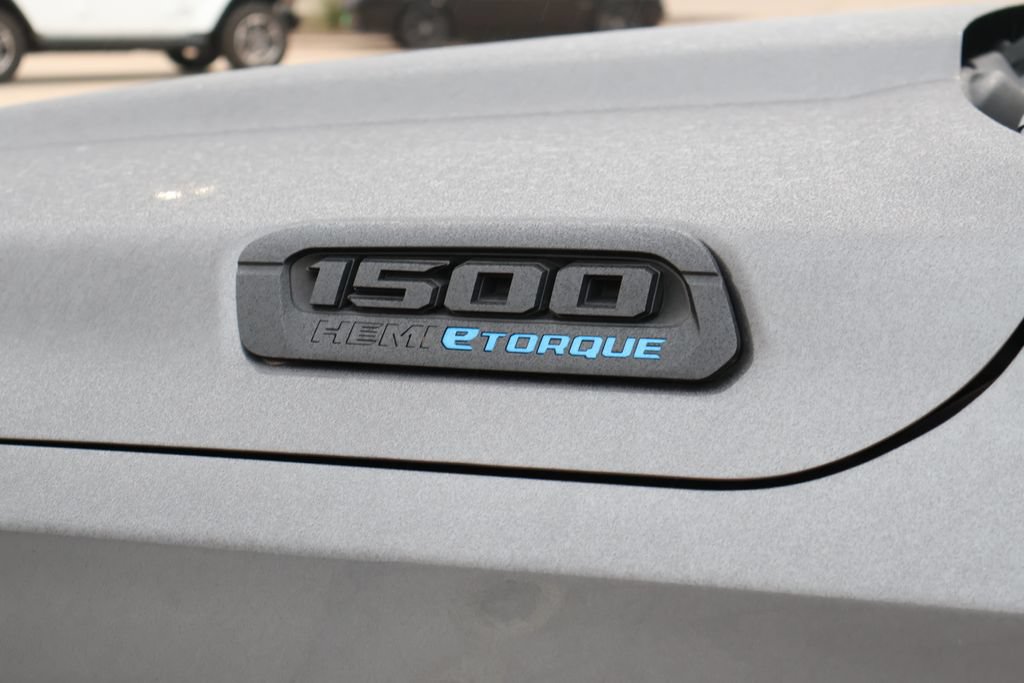Used 2021 RAM 1500 Lone Star AWD/4WD image 3