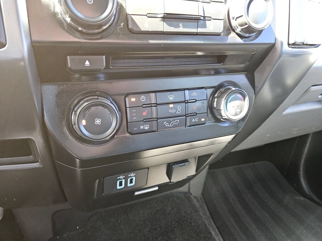 Used 2018 Ford F150 XLT w/ Equipment Group 302A Luxury AWD/4WD image 27