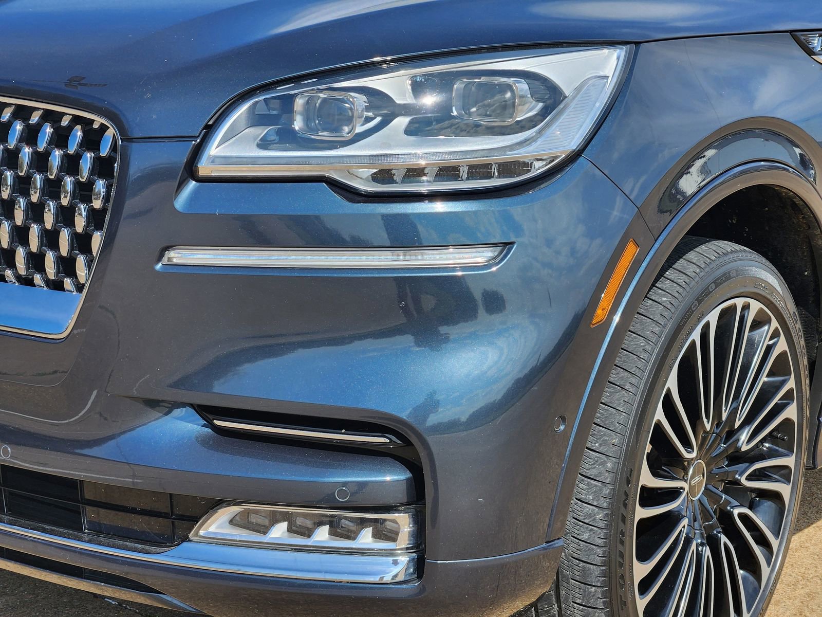 Used 2020 Lincoln Aviator Black Label w/ Dynamic Handling Package image 8