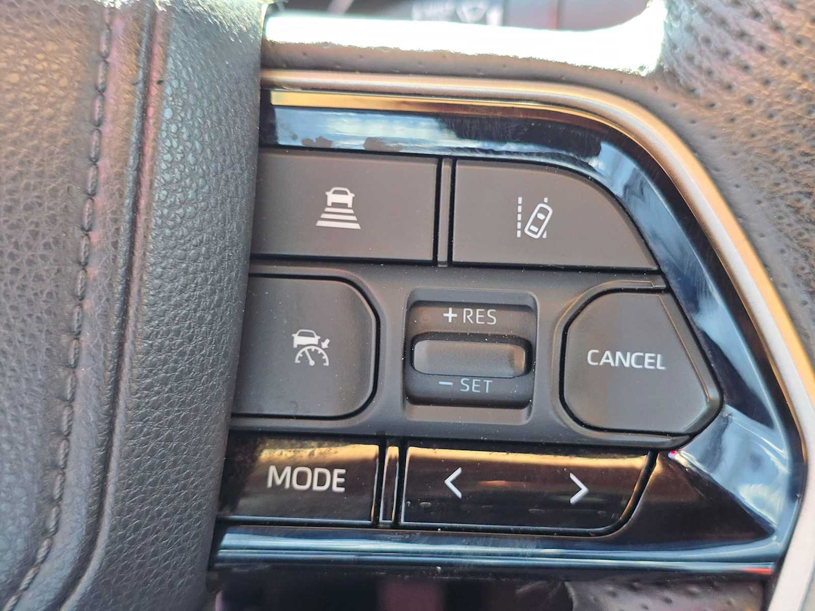 Used 2023 Toyota Tundra Limited AWD/4WD image 29