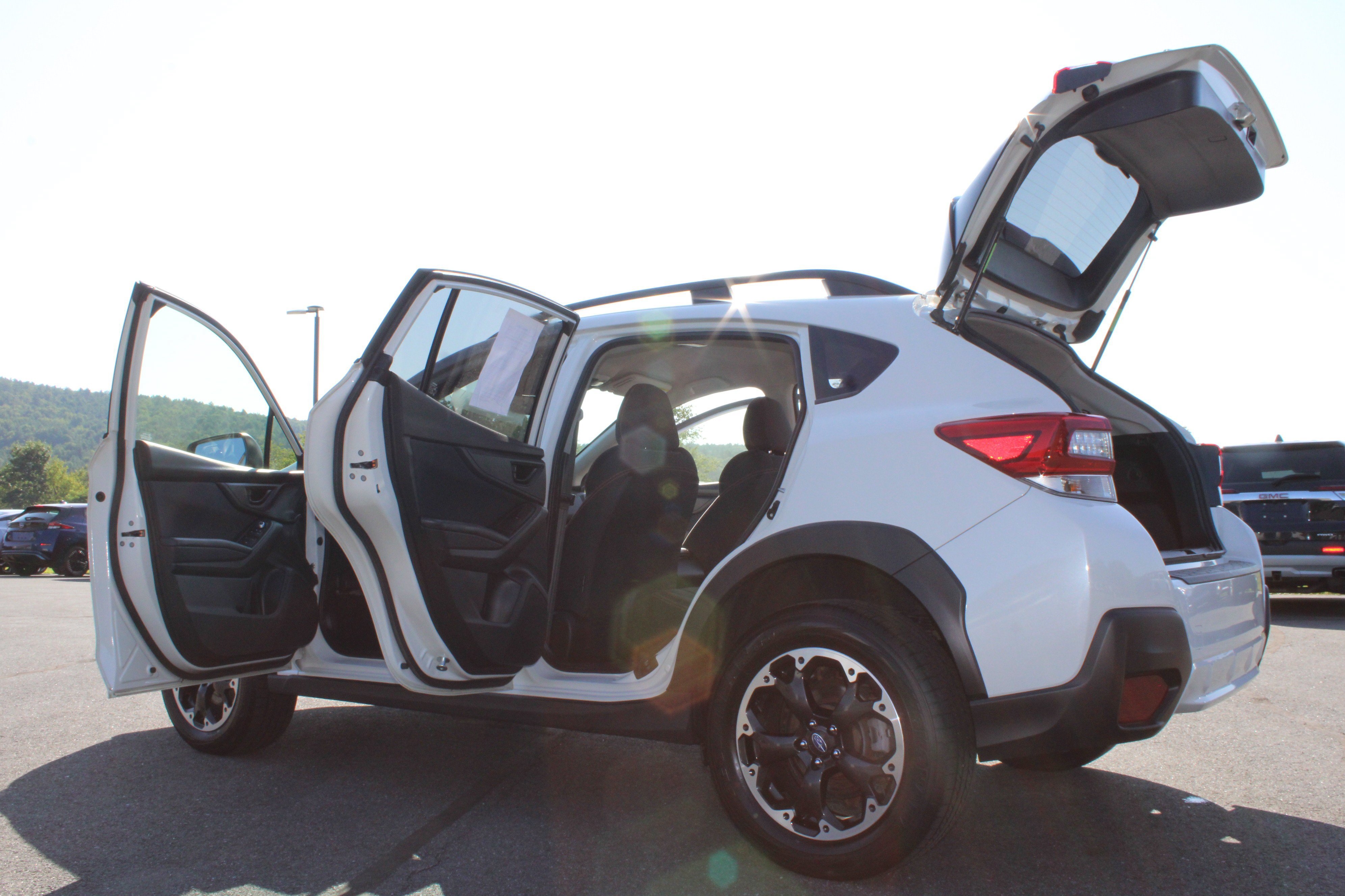 Used 2023 Subaru Crosstrek 2.0i Premium AWD/4WD image 14
