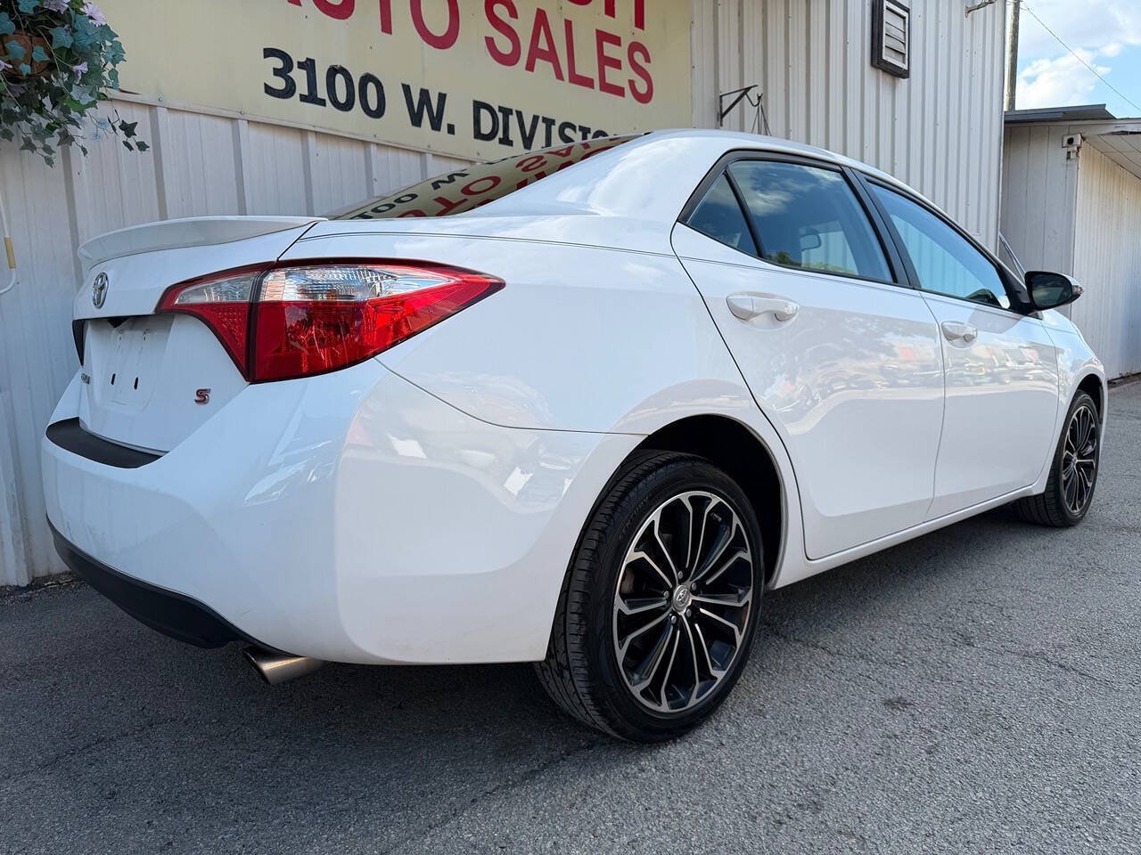 Used 2015 Toyota Corolla S FWD image 4