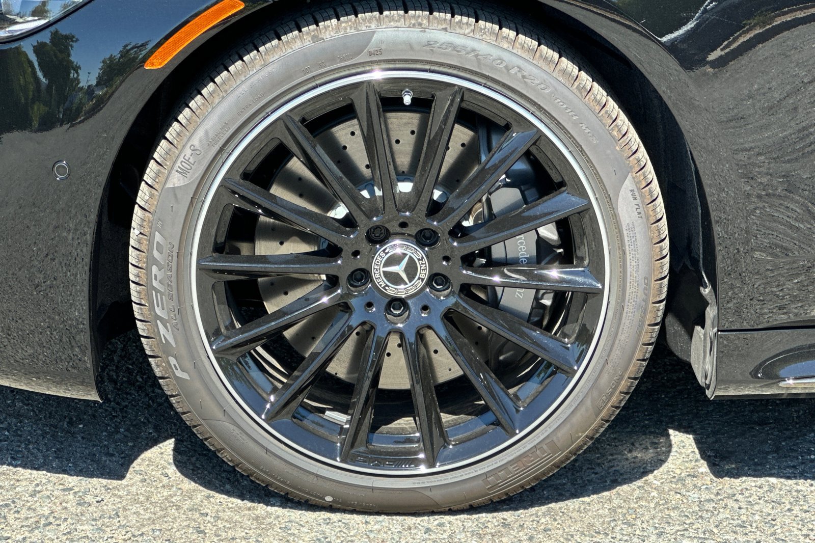 New 2025 Mercedes-Benz S 580e 4MATIC Sedan image 17