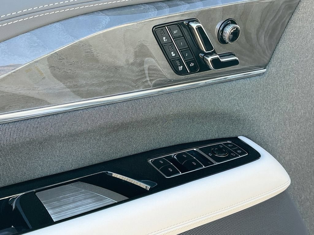New 2026 Cadillac Escalade IQ Luxury 1 AWD/4WD image 10