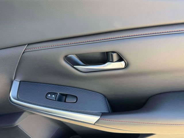 Used 2024 Nissan Sentra SR w/ SR Premium Package image 17