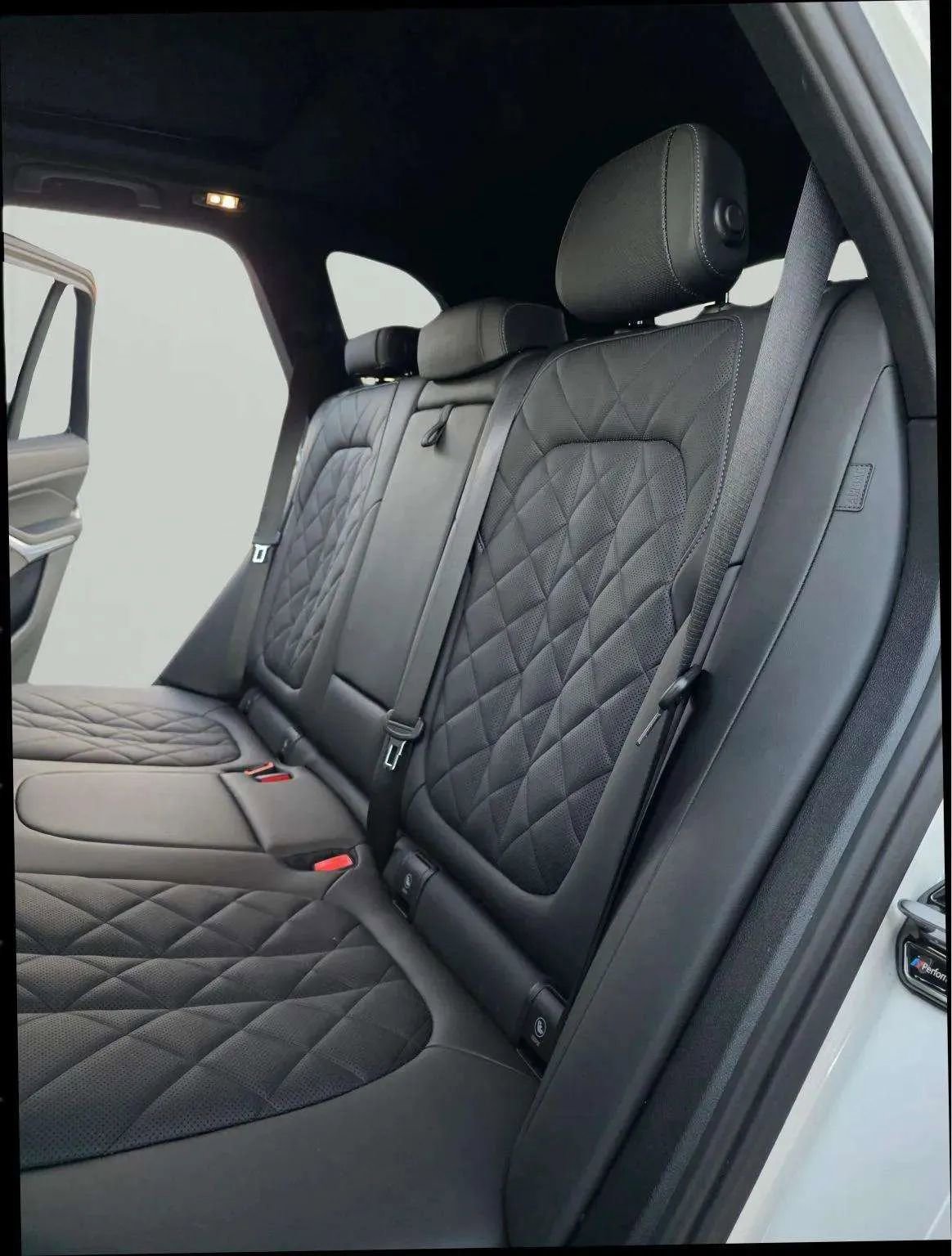 Used 2024 BMW X5 sDrive40i w/ M Sport Package image 73